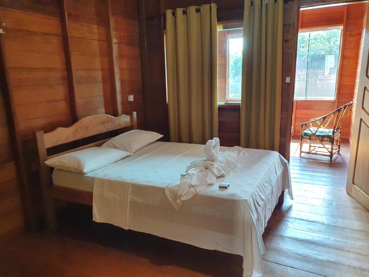 Amazon Arowana Lodge Careiro Екстериор снимка