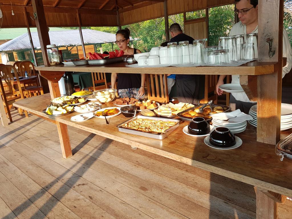 Amazon Arowana Lodge Careiro Екстериор снимка